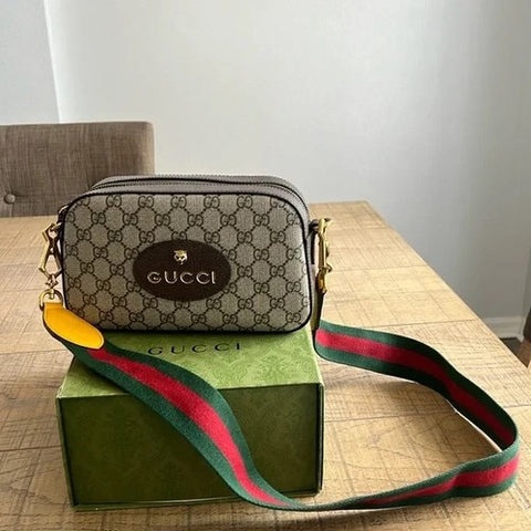 Gucci neo vintage GG supreme messenger bag authentic